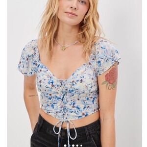 American Eagle Blue Floral Lace-Up Smocked Back Crop Top Blouse Small